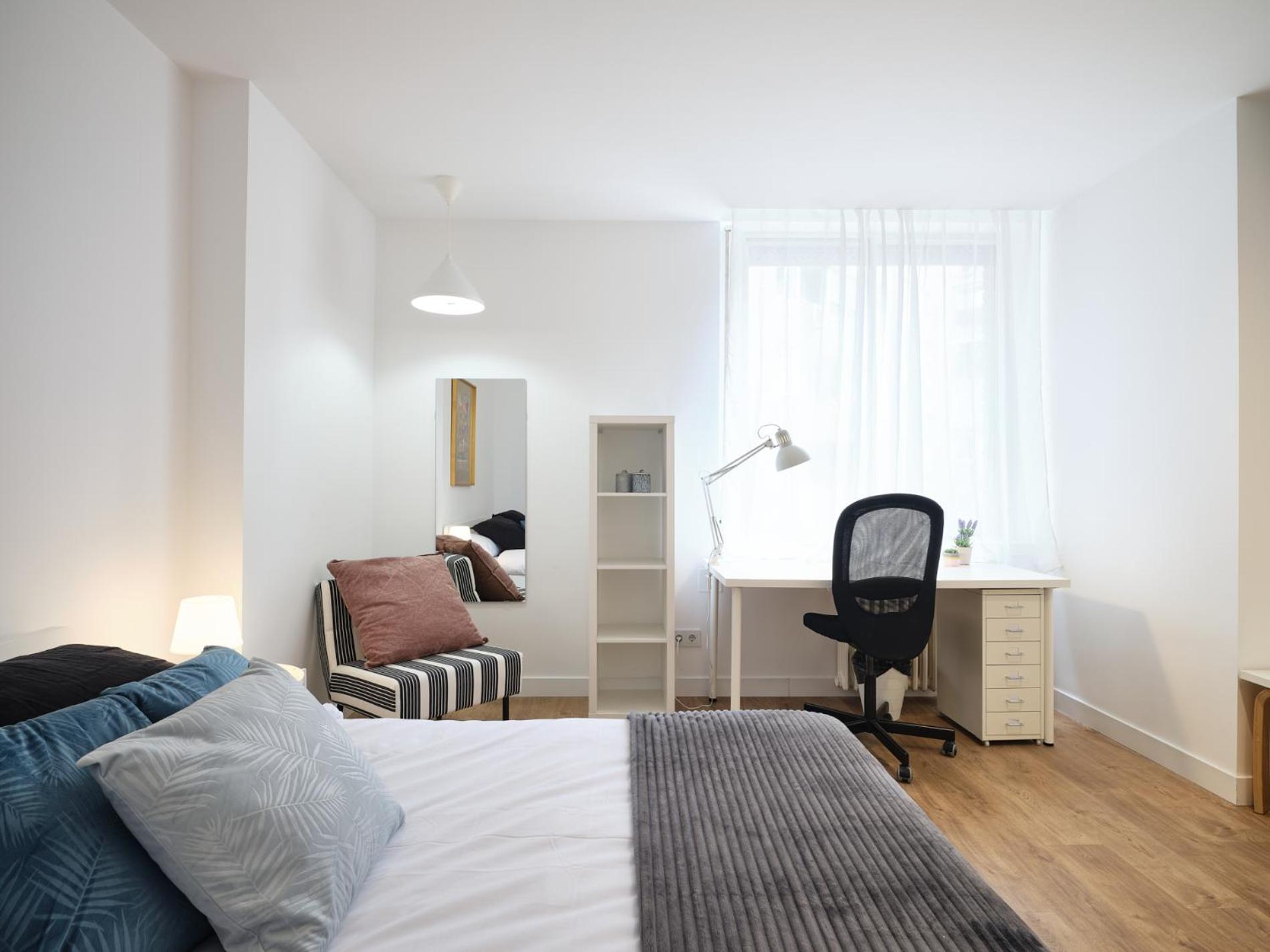 My City Home - Student Rooms In Moncloa マドリード エクステリア 写真